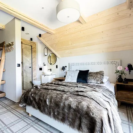 Bed & Breakfast Teddy Bear 3*